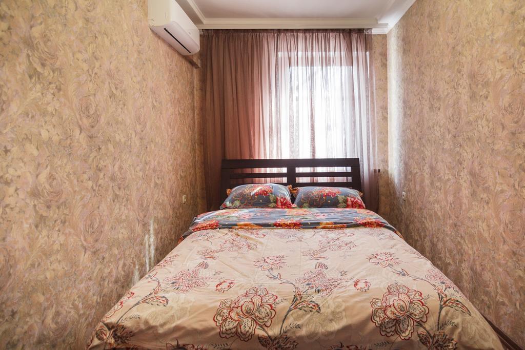 Best Apartments On Deribasovskoy أوديسا المظهر الخارجي الصورة